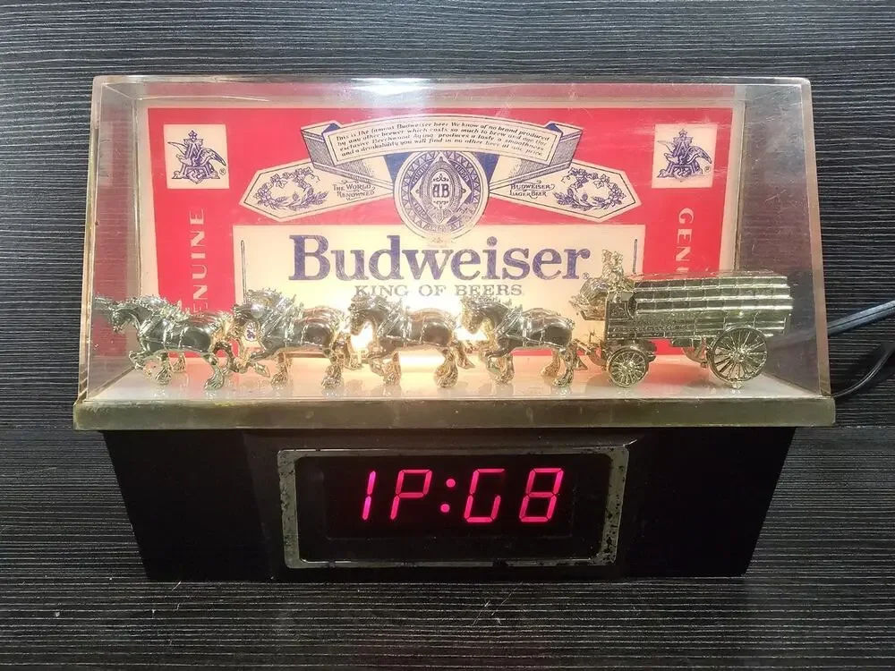 1984 Budweiser King of Beers Clydesdale Lighted Digital Clock Display Man Cave